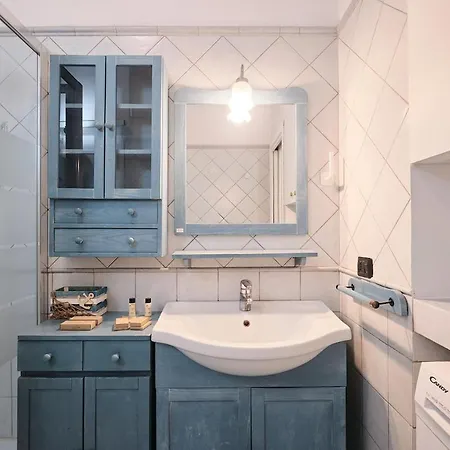 Spacious House Close To Public Transportation Roma